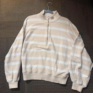 Aerie Men's Cream and White Zip Up Sweater